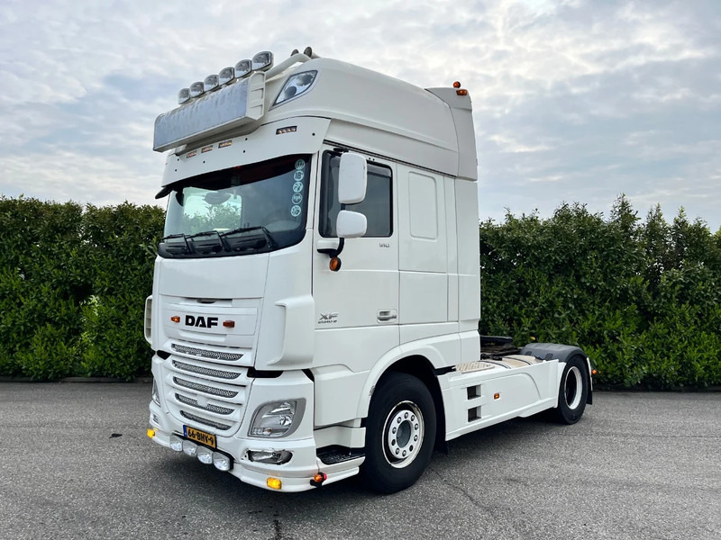 DAF XF 510 FT Euro6 Manual Special Interior - Tracteur routier: photos 2 DAF XF 510 FT Euro6 Manual Special Interior - Tracteur routier: photos 2