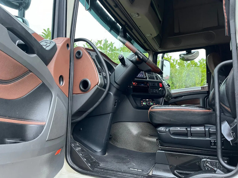 DAF XF 530 FT SSC Euro6 - Tracteur routier: photos 5 DAF XF 530 FT SSC Euro6 - Tracteur routier: photos 5