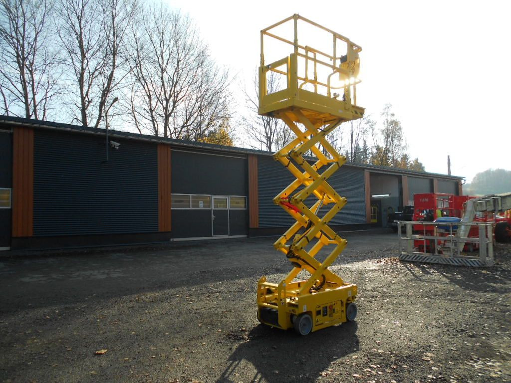 Genie GS 1330, Scherenarbeitsbühne Genie 5,9 m - Camion avec nacelle: photos 2 Genie GS 1330, Scherenarbeitsbühne Genie 5,9 m - Camion avec nacelle: photos 2