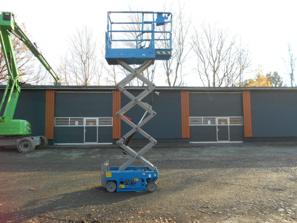 Genie GS 1330, Scherenarbeitsbühne Genie 5,9 m - Nacelle ciseaux: photos 1 Genie GS 1330, Scherenarbeitsbühne Genie 5,9 m - Nacelle ciseaux: photos 1