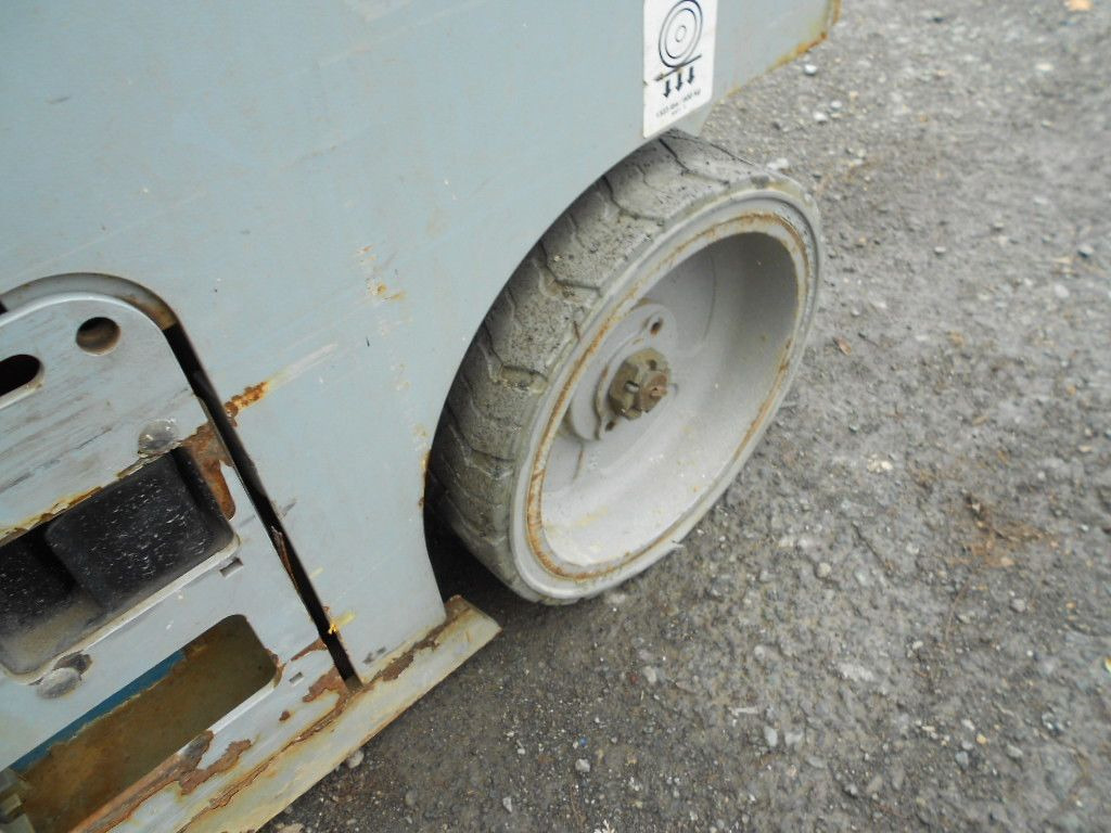 Camion avec nacelle Genie GS 1932, Batterien 2024, Scherenbühne Genie 8 m: photos 10