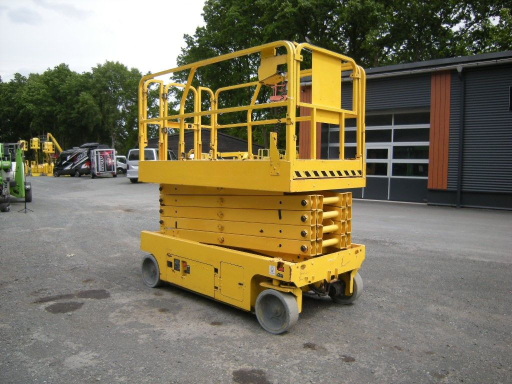 Camion avec nacelle Genie GS 3246, Scherenarbeitsbühne Genie 11,9 m: photos 23