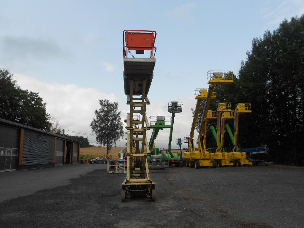 JLG JLG 3246, Scherenarbeitsbühne, 11,9 m - Nacelle ciseaux: photos 3 JLG JLG 3246, Scherenarbeitsbühne, 11,9 m - Nacelle ciseaux: photos 3