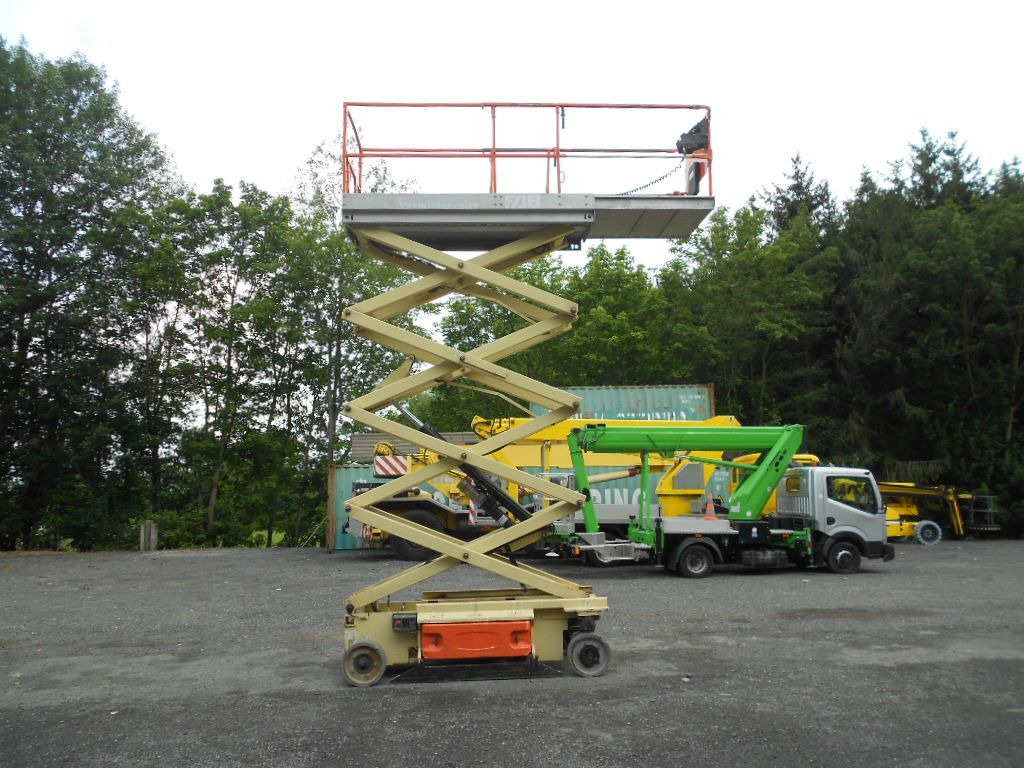 JLG JLG 3246, Scherenarbeitsbühne, 11,9 m - Nacelle ciseaux: photos 5 JLG JLG 3246, Scherenarbeitsbühne, 11,9 m - Nacelle ciseaux: photos 5