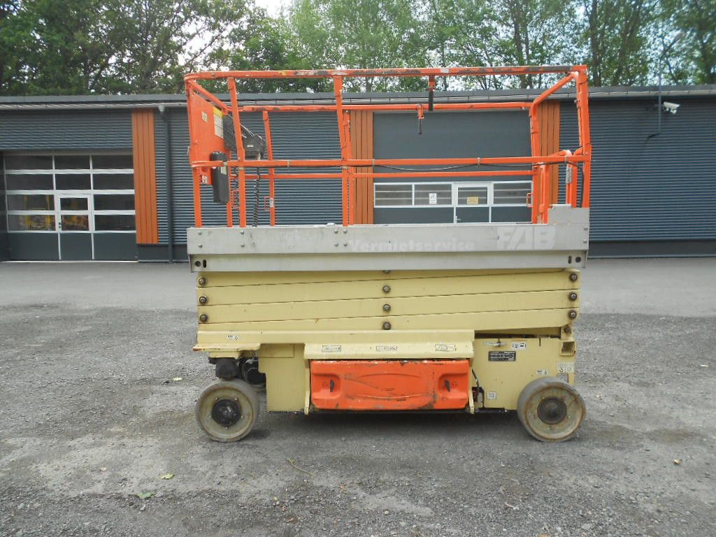 Nacelle ciseaux JLG JLG 3246, Scherenarbeitsbühne, 11,9 m: photos 16