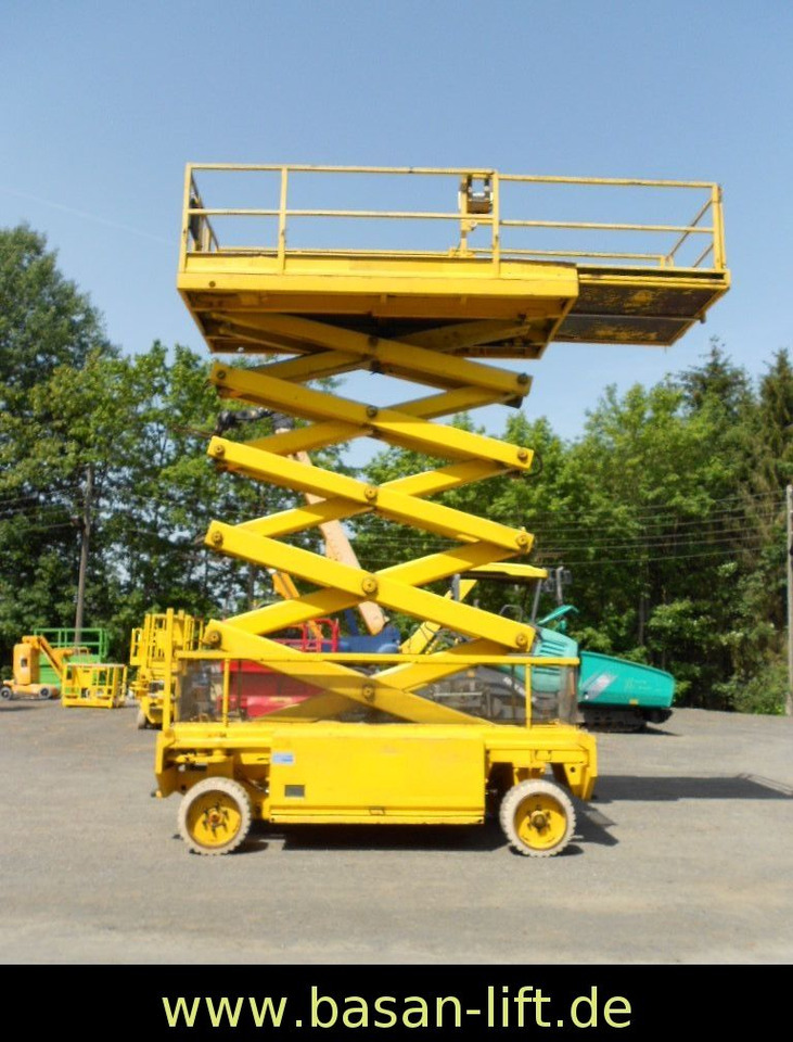 Liftlux SL153-18E2, Scherenbühne 17,3 m Liftlux SL153-18E2, Scherenbühne 17,3 m - Nacelle ciseaux: photos 4 Liftlux SL153-18E2, Scherenbühne 17,3 m Liftlux SL153-18E2, Scherenbühne 17,3 m - Nacelle ciseaux: photos 4