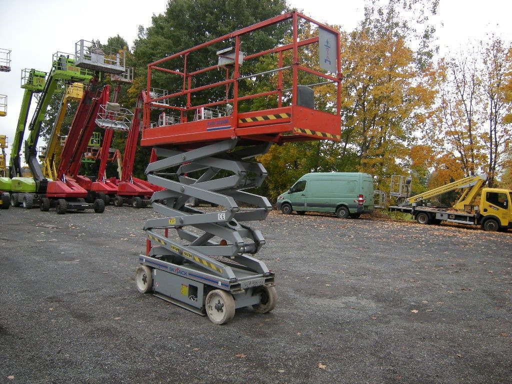 SkayJack SJIII 3226M Scherenarbeitsbühne 10 m - Camion avec nacelle: photos 4 SkayJack SJIII 3226M Scherenarbeitsbühne 10 m - Camion avec nacelle: photos 4