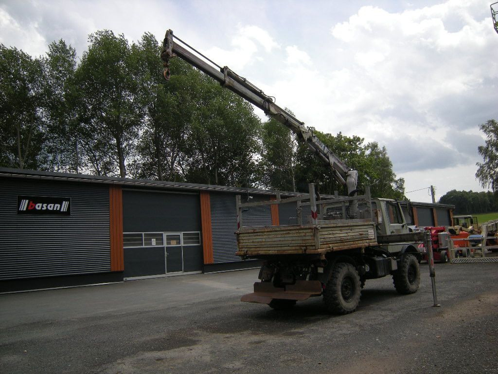 Unimog U1250 mit Kran - Utilitaire benne: photos 2 Unimog U1250 mit Kran - Utilitaire benne: photos 2