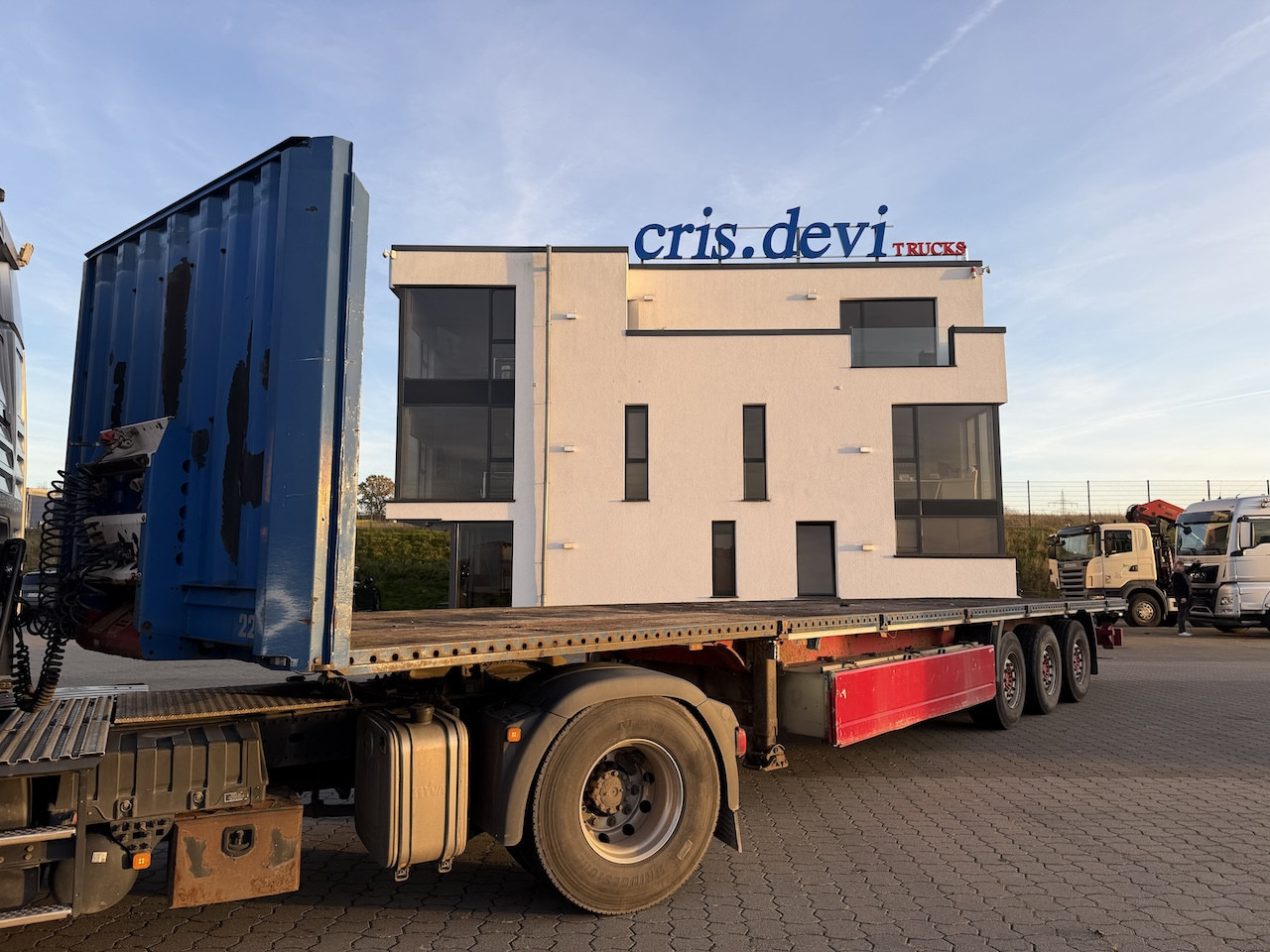 Krone SDP 27 - Semi-remorque plateau: photos 1 Krone SDP 27 - Semi-remorque plateau: photos 1