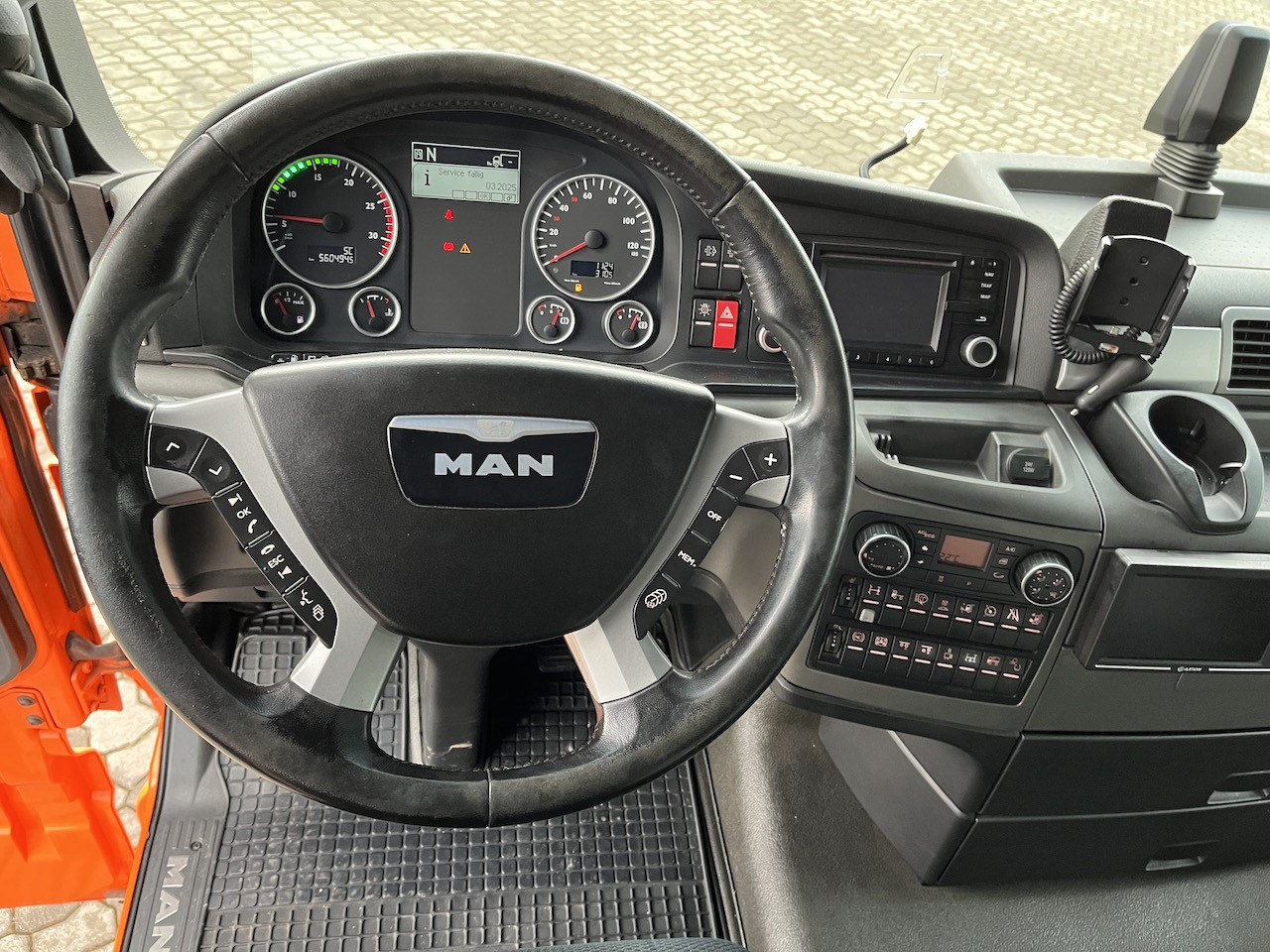 MAN TGX 26.480 6x2 Atlas 145.2 Baustoff - Camion plateau, Camion grue: photos 2 MAN TGX 26.480 6x2 Atlas 145.2 Baustoff - Camion plateau, Camion grue: photos 2