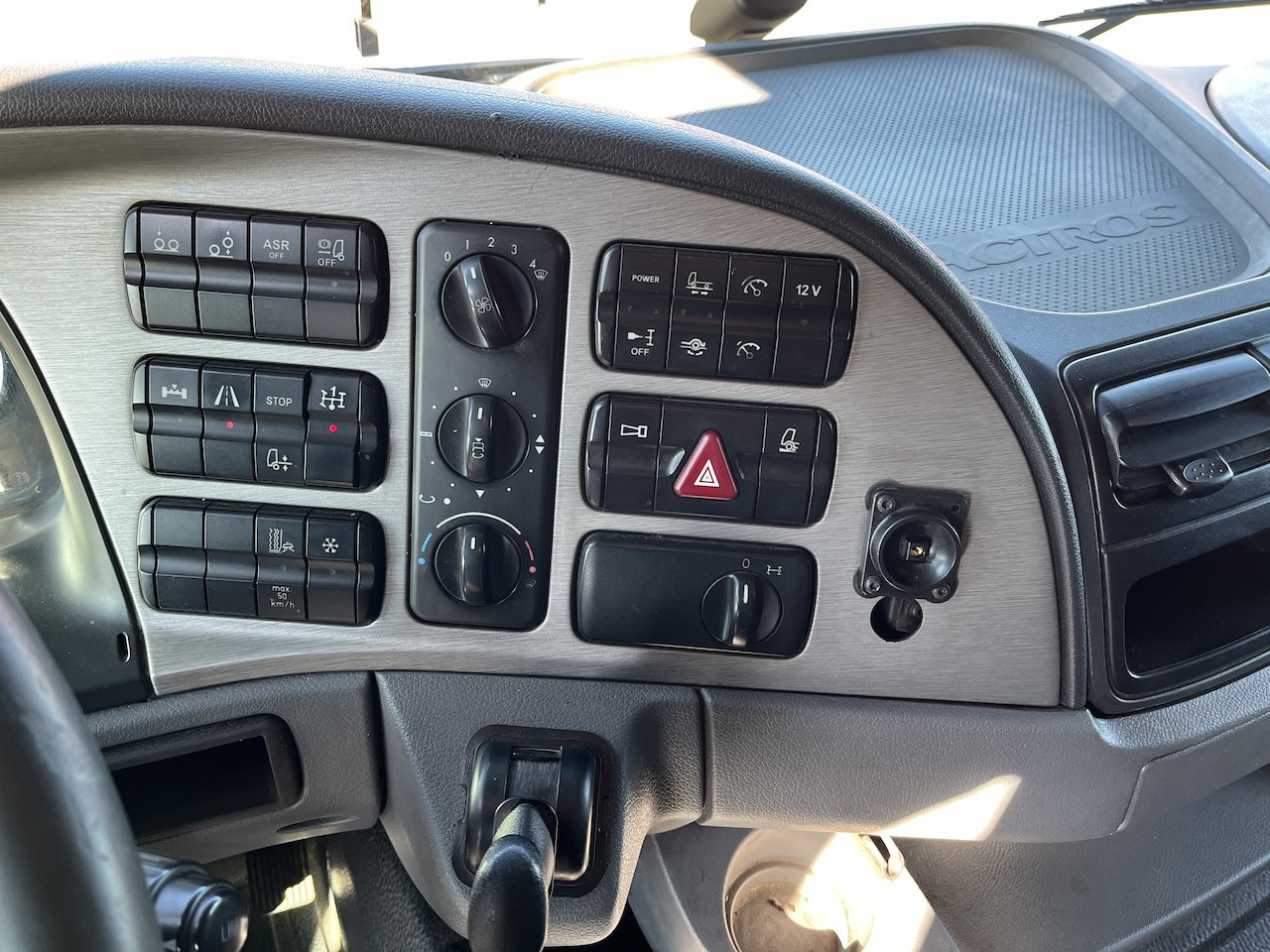 Mercedes-Benz 2541 6x2 Atlas 135.2E Pritsche 8,20 m - Camion plateau, Camion grue: photos 5 Mercedes-Benz 2541 6x2 Atlas 135.2E Pritsche 8,20 m - Camion plateau, Camion grue: photos 5