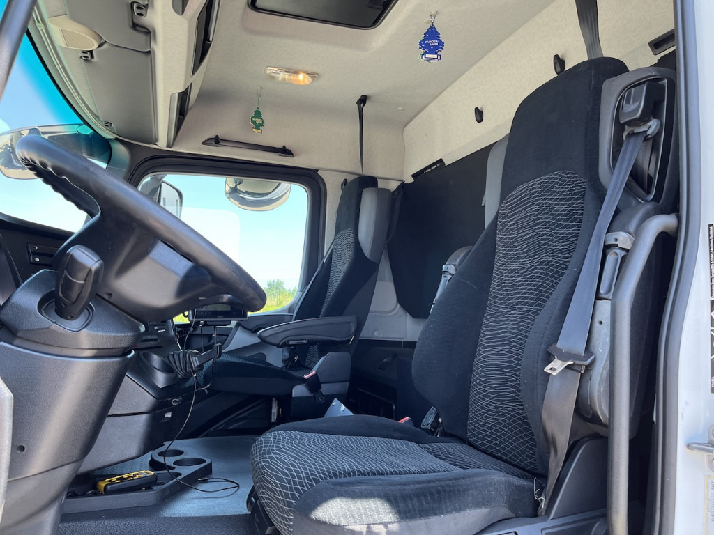 Photo d'intérieur 1: Camion frigorifique Mercedes-Benz Antos 1840 4x4 HAD  LBW Kühlung Flüssigstickstoff