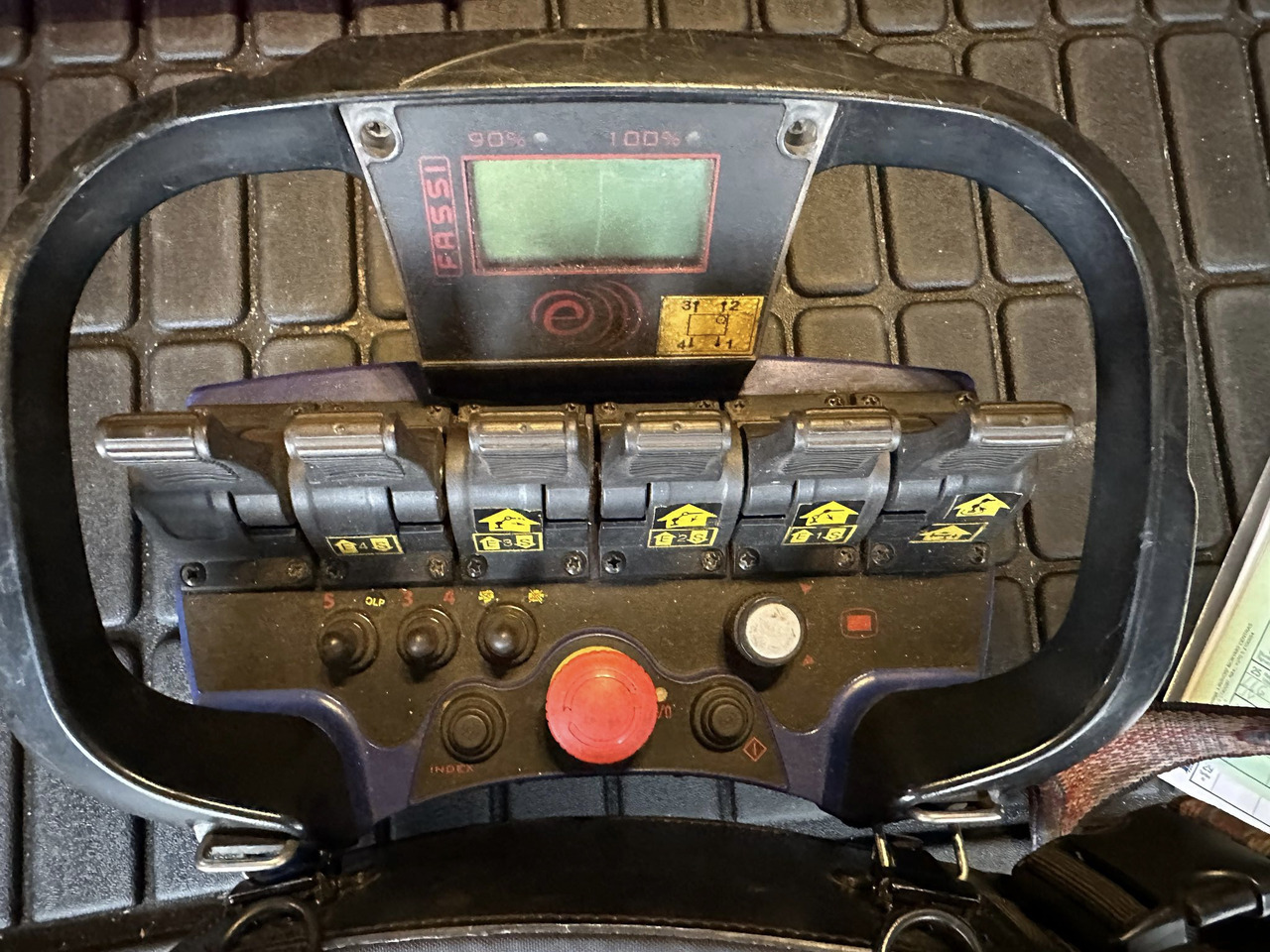 Palfinger FASSI F 235 A.2.23 Kran + Funk - Grue auxiliaire: photos 4 Palfinger FASSI F 235 A.2.23 Kran + Funk - Grue auxiliaire: photos 4