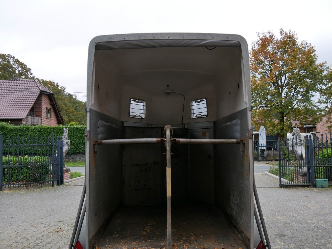 Böckmann Alu 2 Pferde mit Sattelkammer - Remorque bétaillère: photos 5 Böckmann Alu 2 Pferde mit Sattelkammer - Remorque bétaillère: photos 5