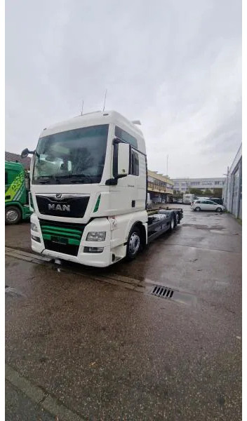 MAN TGX 460 FLL BDF 6x2 Volum WANTEC Mulltiw.Lenkachse E6 - Camion: photos 1 MAN TGX 460 FLL BDF 6x2 Volum WANTEC Mulltiw.Lenkachse E6 - Camion: photos 1