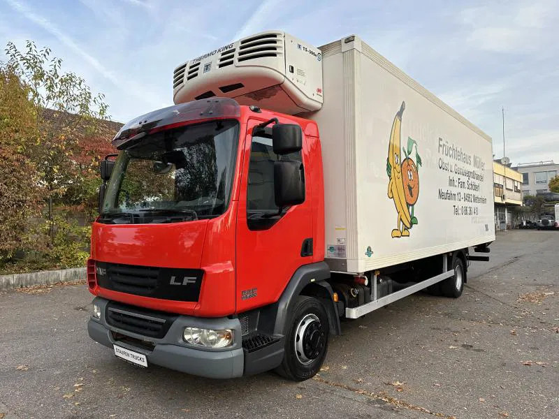 DAF LF 45 220 L Tief Kühl TK TS 500e 12to STS Koffer - Camion frigorifique: photos 1 DAF LF 45 220 L Tief Kühl TK TS 500e 12to STS Koffer - Camion frigorifique: photos 1