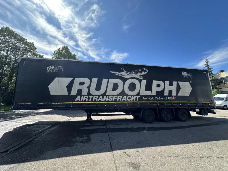 Kögel MEGA Tautliner mit ROLLENBETT Flughafentr. MEGA Tautliner mit ROLLENBETT Flughafentr. - Semi-remorque fourgon: photos 2 Kögel MEGA Tautliner mit ROLLENBETT Flughafentr. MEGA Tautliner mit ROLLENBETT Flughafentr. - Semi-remorque fourgon: photos 2