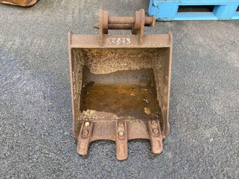 400mm - Axes 25mm - Godet pour pelle: photos 3 400mm - Axes 25mm - Godet pour pelle: photos 3