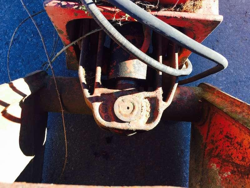 Camion avec rotator - coquilles 500mm reprise - ouverture 1500mm - Grappin: photos 3 Camion avec rotator - coquilles 500mm reprise - ouverture 1500mm - Grappin: photos 3