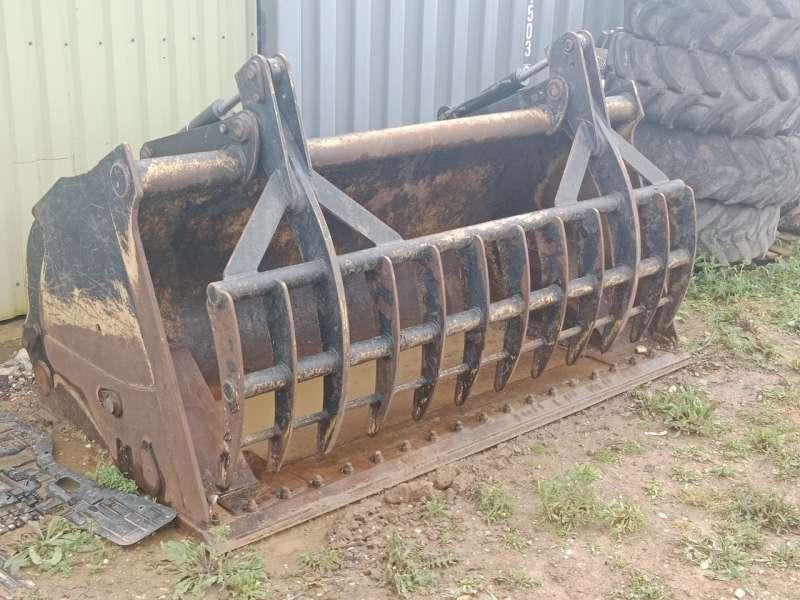 MAGSI 3800 Litres - Mâchoires - Godet pour chargeur: photos 1 MAGSI 3800 Litres - Mâchoires - Godet pour chargeur: photos 1