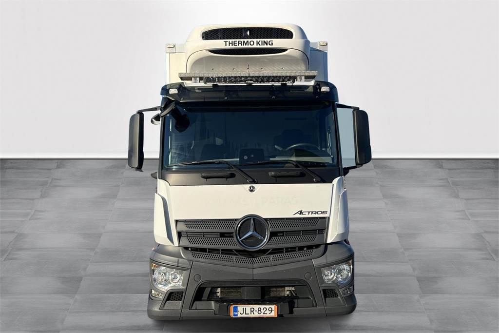 Mercedes-Benz ACTROS 2546L-6X2/ 60 FRC 07/2026 - Camion isothermique: photos 2 Mercedes-Benz ACTROS 2546L-6X2/ 60 FRC 07/2026 - Camion isothermique: photos 2