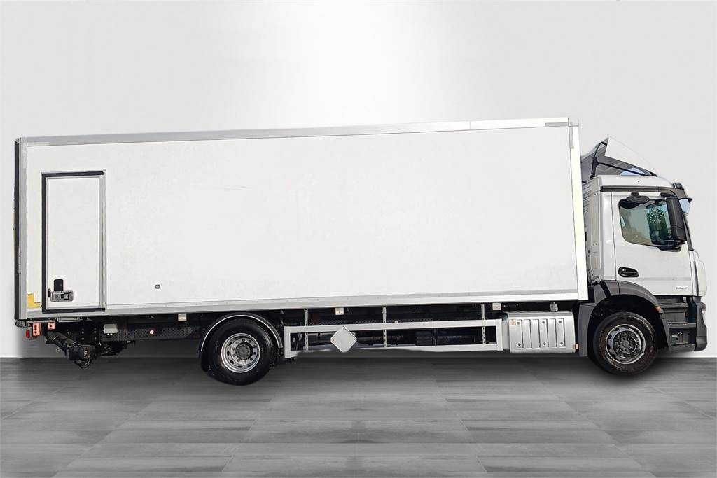 Mercedes-Benz ACTROS 5 SM 1827 L KSA - Camion isothermique: photos 4 Mercedes-Benz ACTROS 5 SM 1827 L KSA - Camion isothermique: photos 4