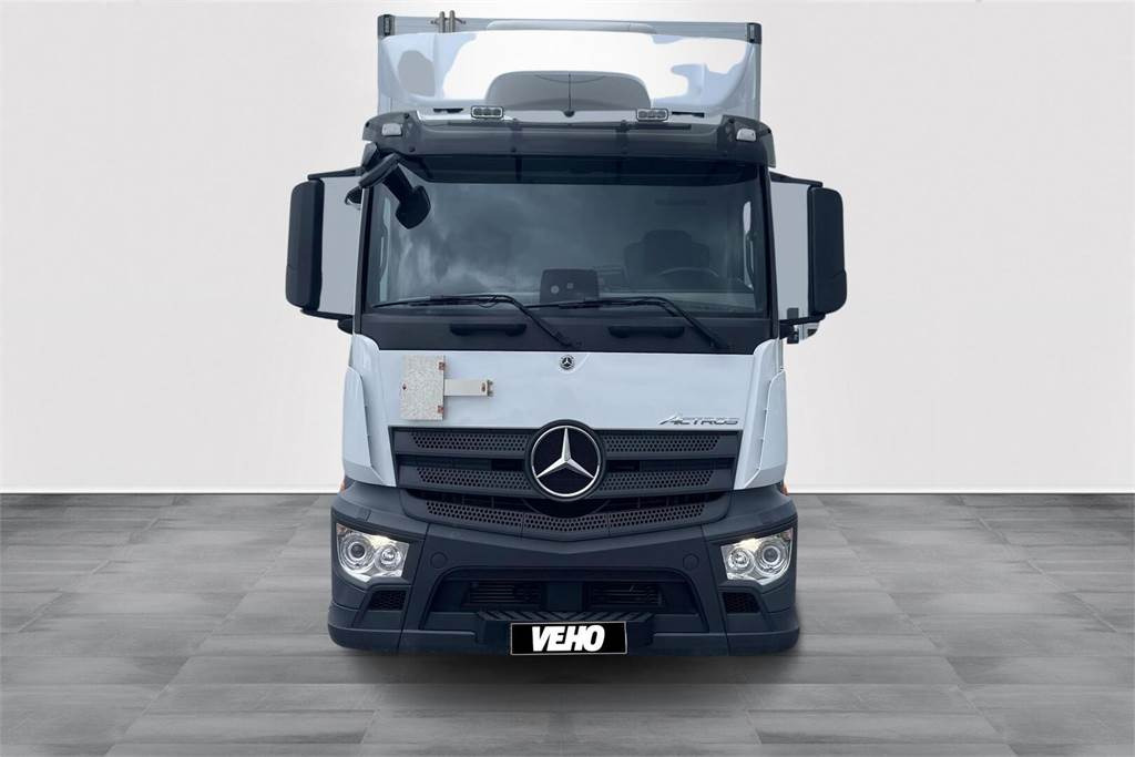 Mercedes-Benz Actros 1827 4x2 8,7m umpikori+PL nostin - Camion isothermique: photos 2 Mercedes-Benz Actros 1827 4x2 8,7m umpikori+PL nostin - Camion isothermique: photos 2