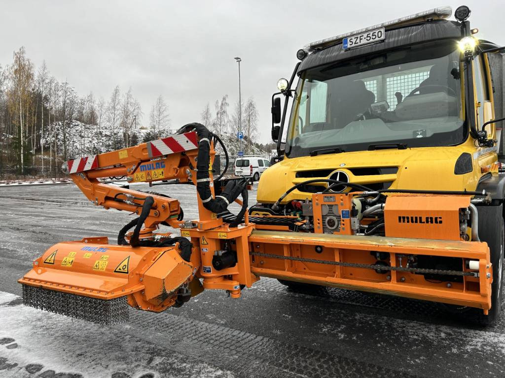 Mercedes-Benz UNIMOG U530/3900 - Véhicule de voirie/ Spécial: photos 4 Mercedes-Benz UNIMOG U530/3900 - Véhicule de voirie/ Spécial: photos 4
