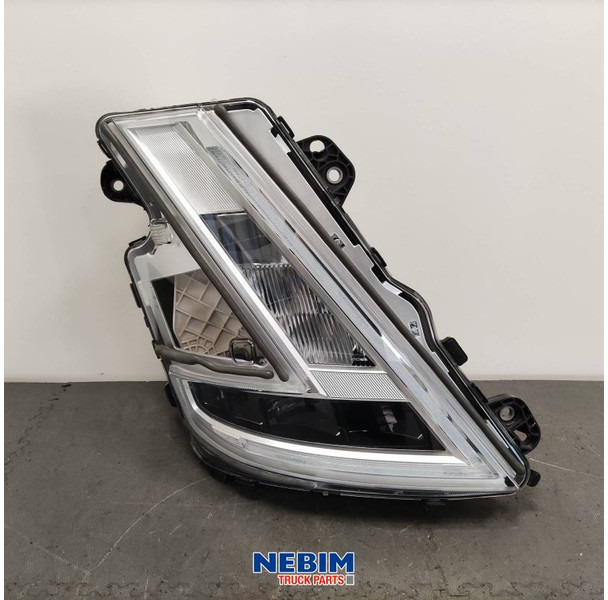 Volvo Volvo - 24056514 - Koplamp rechts FH4B - Pièces de rechange pour Camion: photos 1 Volvo Volvo - 24056514 - Koplamp rechts FH4B - Pièces de rechange pour Camion: photos 1