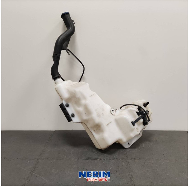 Volvo Volvo - 84092259 - Ruitensproeier reservoir FH4 - Pièces de rechange pour Camion: photos 1 Volvo Volvo - 84092259 - Ruitensproeier reservoir FH4 - Pièces de rechange pour Camion: photos 1