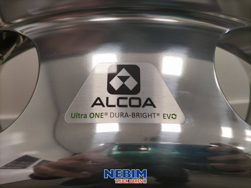 Volvo Volvo - UIALC892513DB - Alcoa DuraBright 22,5 x 9,00 32mm - Pièces de rechange pour Camion: photos 5 Volvo Volvo - UIALC892513DB - Alcoa DuraBright 22,5 x 9,00 32mm - Pièces de rechange pour Camion: photos 5