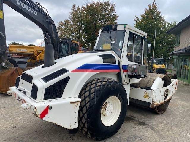 Bomag BW 213 D H-4 BVC - Compacteur: photos 5 Bomag BW 213 D H-4 BVC - Compacteur: photos 5