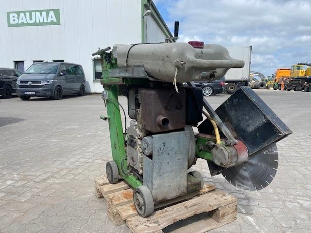 Lissmac FS-16 D/I (12005321) - Engins de chantier: photos 4 Lissmac FS-16 D/I (12005321) - Engins de chantier: photos 4