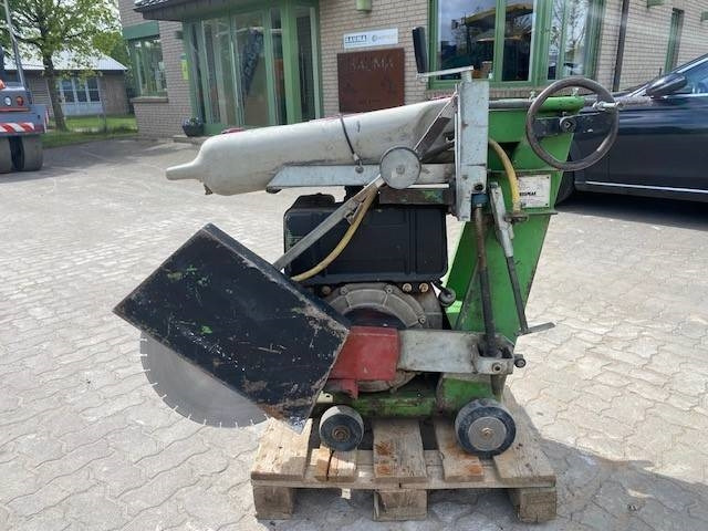 Lissmac FS-16 D/I (12005321) - Engins de chantier: photos 1 Lissmac FS-16 D/I (12005321) - Engins de chantier: photos 1