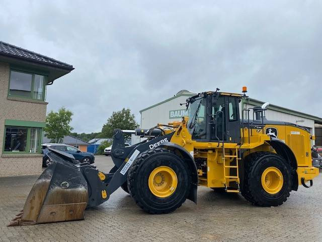 John Deere 744 P MIETE / RENTAL (12002124) - Chargeuse sur pneus: photos 1 John Deere 744 P MIETE / RENTAL (12002124) - Chargeuse sur pneus: photos 1