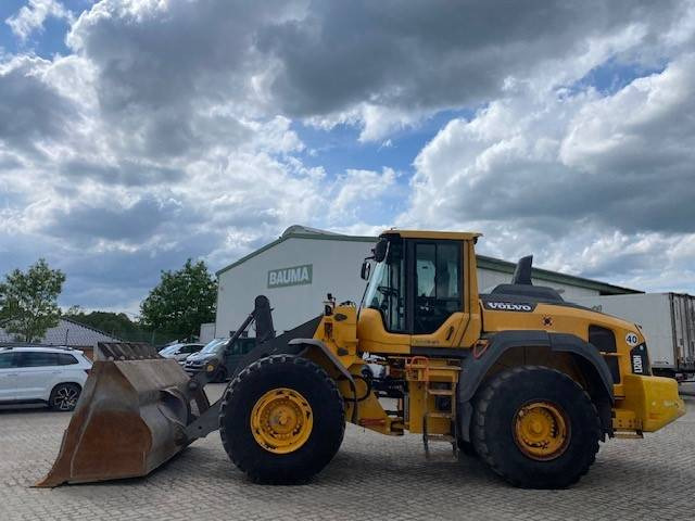 Volvo L 120 H MIETE / RENTAL (12001931) - Chargeuse sur pneus: photos 1 Volvo L 120 H MIETE / RENTAL (12001931) - Chargeuse sur pneus: photos 1