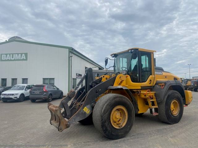 Volvo L 120 H MIETE / RENTAL (12005511) - Chargeuse sur pneus: photos 1 Volvo L 120 H MIETE / RENTAL (12005511) - Chargeuse sur pneus: photos 1