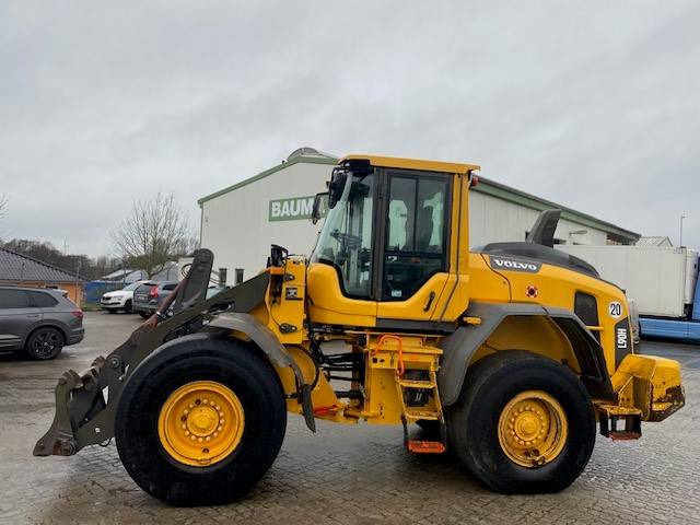 Volvo L 90 H MIETE / RENTAL - Chargeuse sur pneus: photos 1 Volvo L 90 H MIETE / RENTAL - Chargeuse sur pneus: photos 1