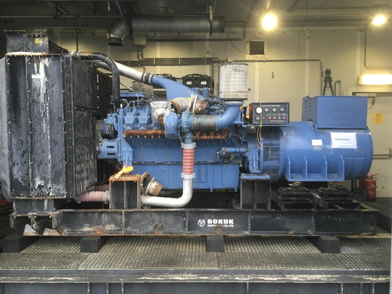 MTU 16V2000 GENERATOR 1250KVA USED - Groupe électrogène: photos 1 MTU 16V2000 GENERATOR 1250KVA USED - Groupe électrogène: photos 1