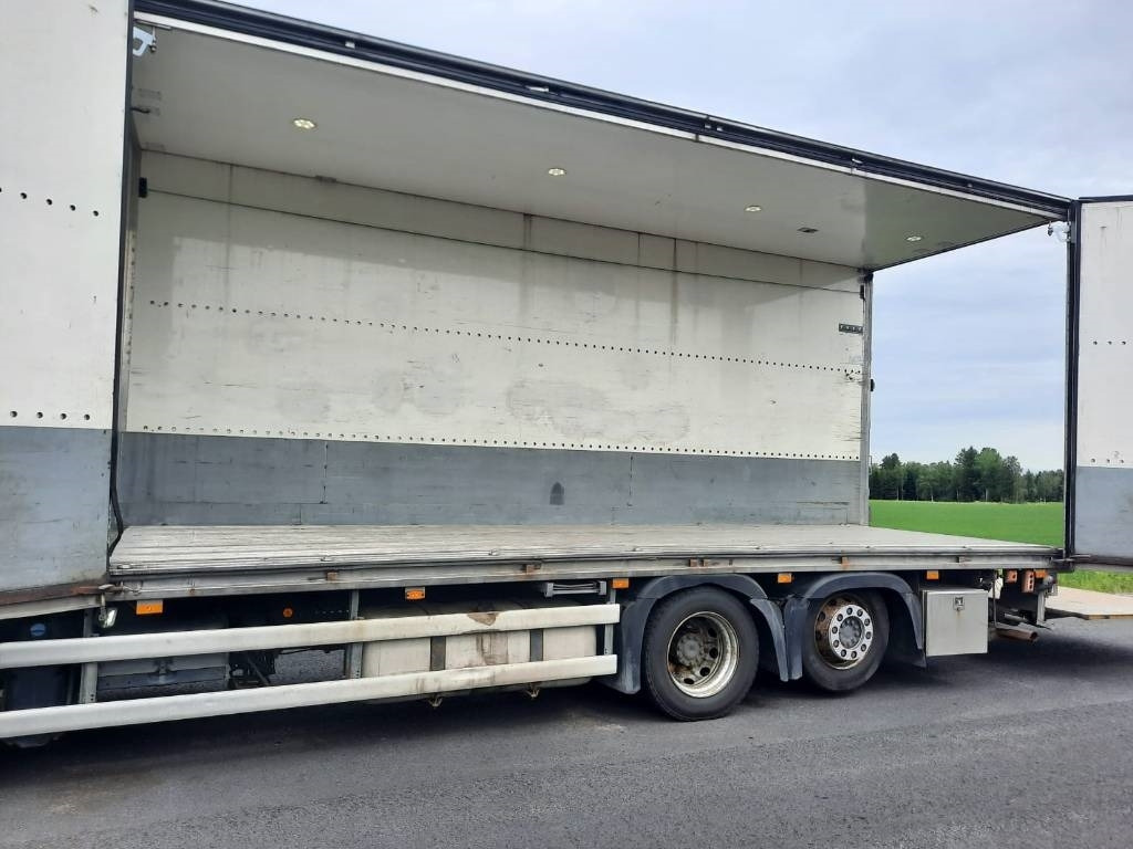 Mercedes-Benz Actros 2551 - Camion fourgon: photos 5 Mercedes-Benz Actros 2551 - Camion fourgon: photos 5