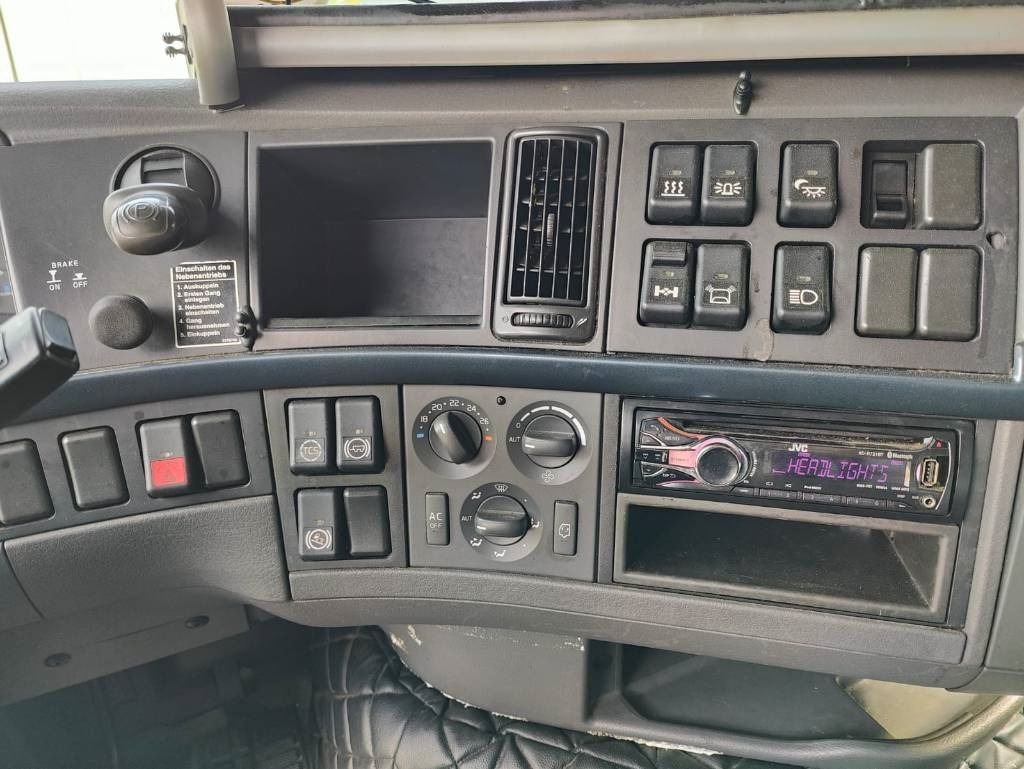 Tracteur routier Volvo FH 13: photos 16