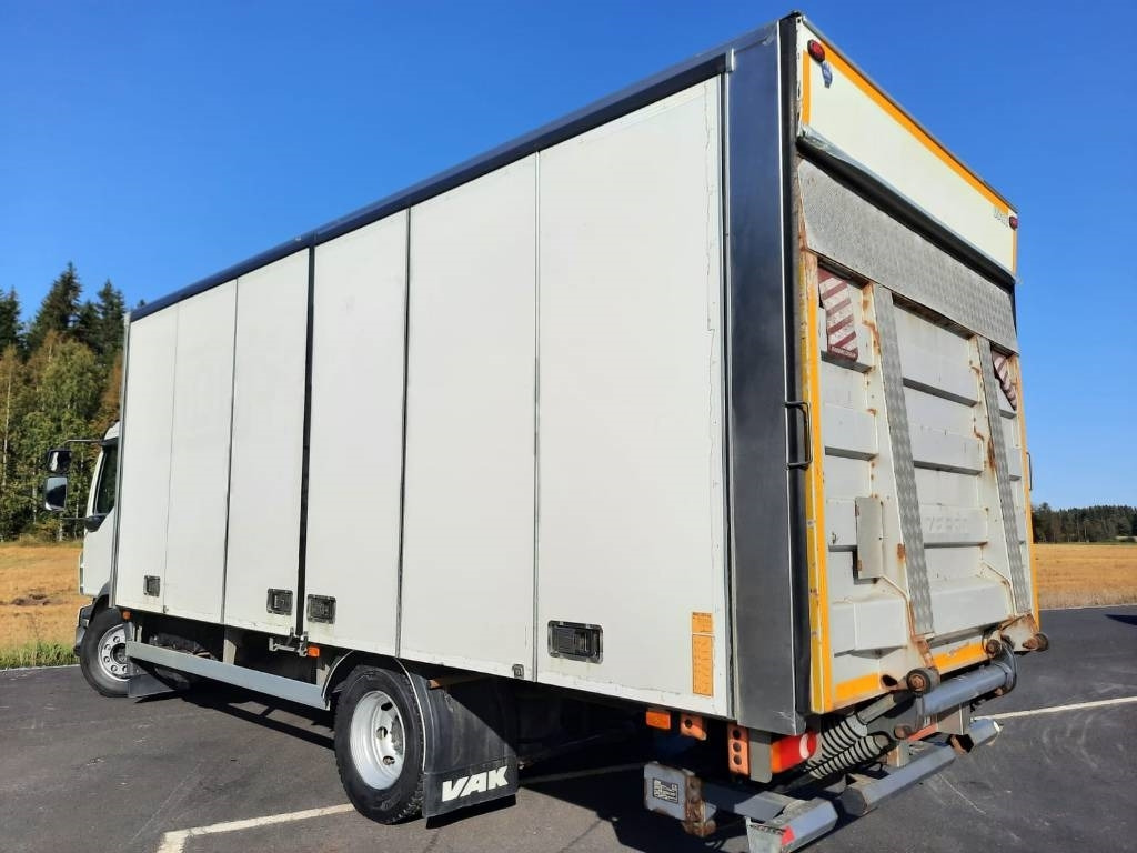 Volvo FL 240  - Camion fourgon: photos 3 Volvo FL 240  - Camion fourgon: photos 3