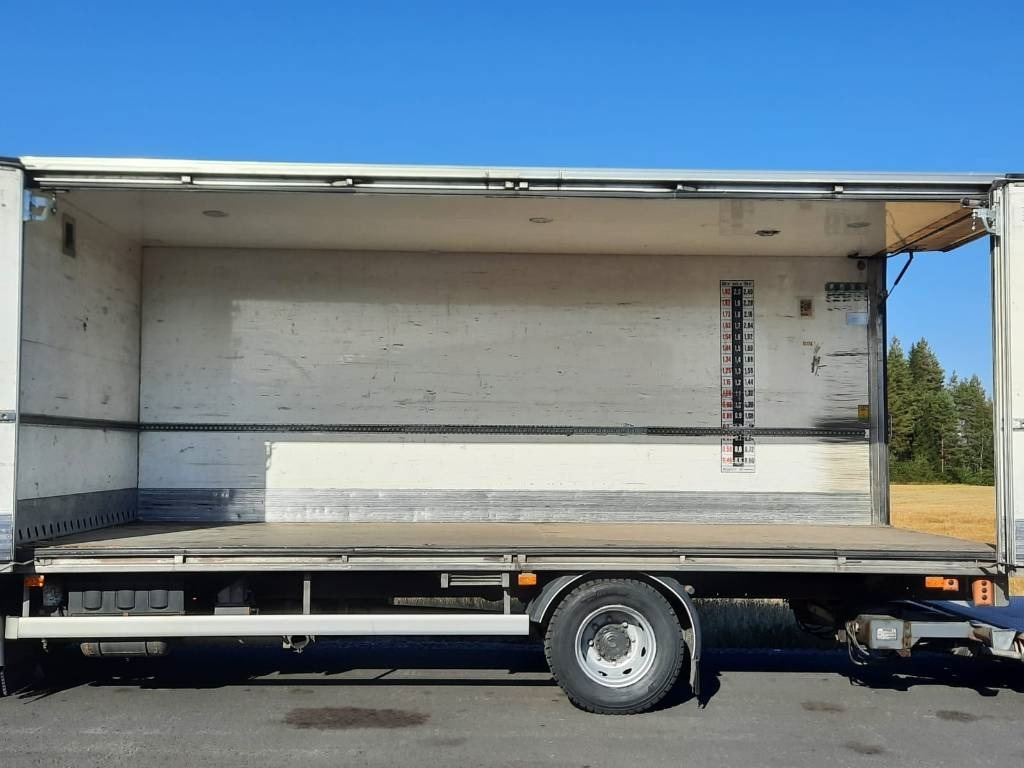 Volvo FL 240  - Camion fourgon: photos 5 Volvo FL 240  - Camion fourgon: photos 5