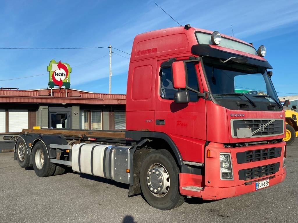 Volvo FM 13 440 - Camion porte-conteneur/ Caisse mobile: photos 2 Volvo FM 13 440 - Camion porte-conteneur/ Caisse mobile: photos 2