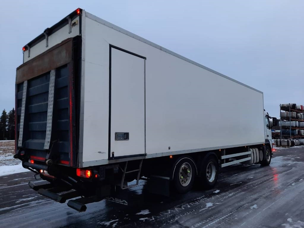 Volvo FM 9 300 - Camion fourgon: photos 4 Volvo FM 9 300 - Camion fourgon: photos 4