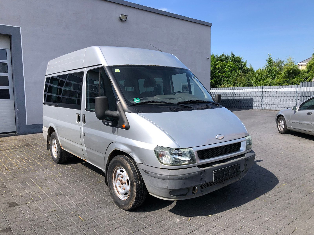 Ford Transit 2.4 TDi, Heckantrieb, 8-Sitzer, Klima - Transport de personnes: photos 3 Ford Transit 2.4 TDi, Heckantrieb, 8-Sitzer, Klima - Transport de personnes: photos 3