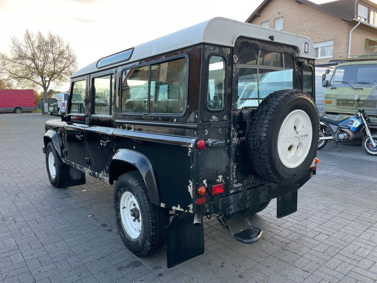 Land Rover Defender 110 SW 2.5 TD , Wohnm.Zulassung, 1.Hand - SUV: photos 4 Land Rover Defender 110 SW 2.5 TD , Wohnm.Zulassung, 1.Hand - SUV: photos 4