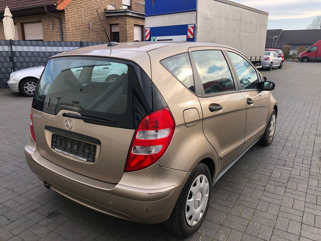 Mercedes-Benz A 150 A -Klasse A 150 - Voiture: photos 2 Mercedes-Benz A 150 A -Klasse A 150 - Voiture: photos 2