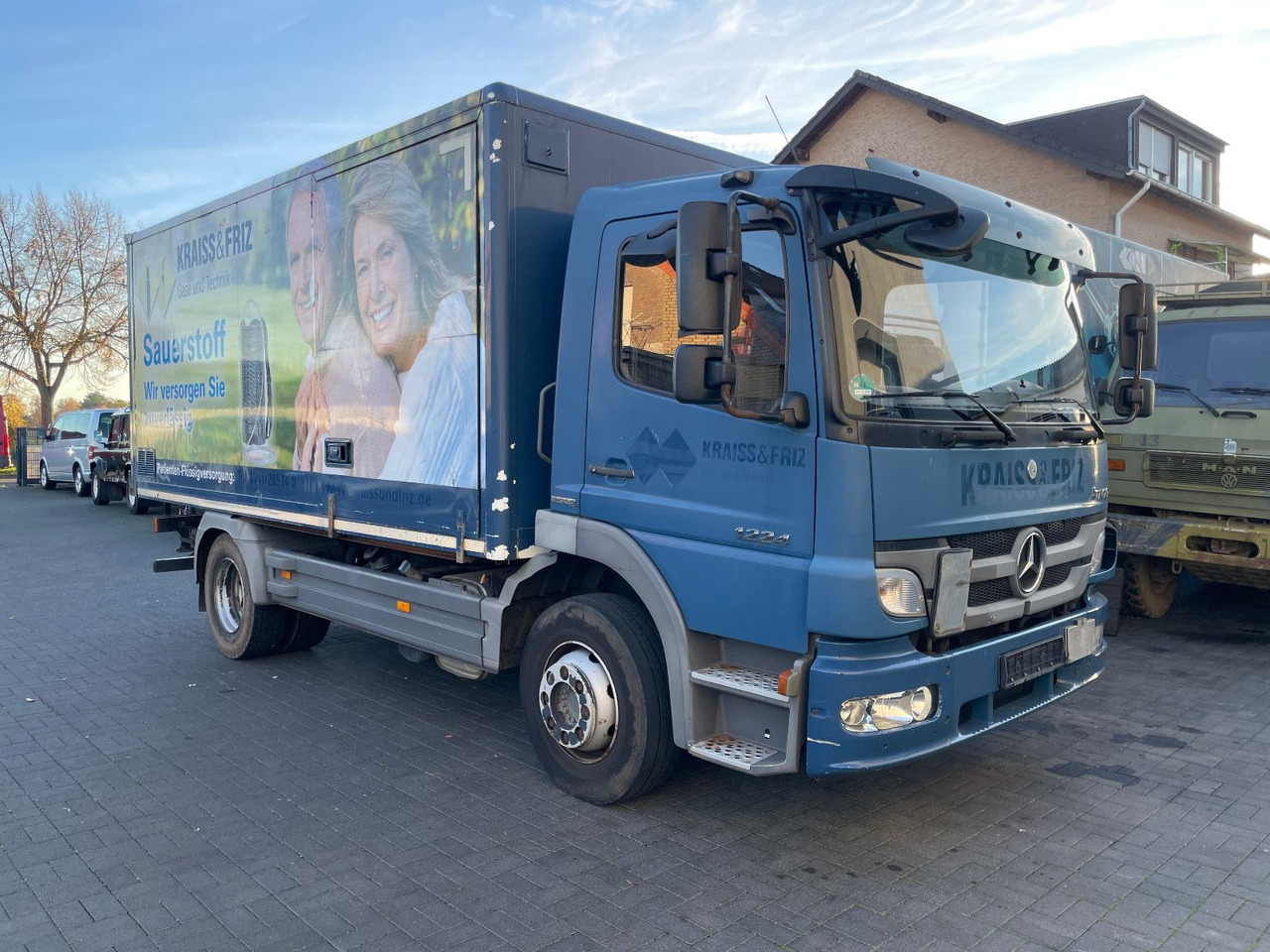 Mercedes-Benz Atego 2 6-Zyl. 4x2 1224 Klima, Radstand: 3.56m. - Camion fourgon: photos 1 Mercedes-Benz Atego 2 6-Zyl. 4x2 1224 Klima, Radstand: 3.56m. - Camion fourgon: photos 1