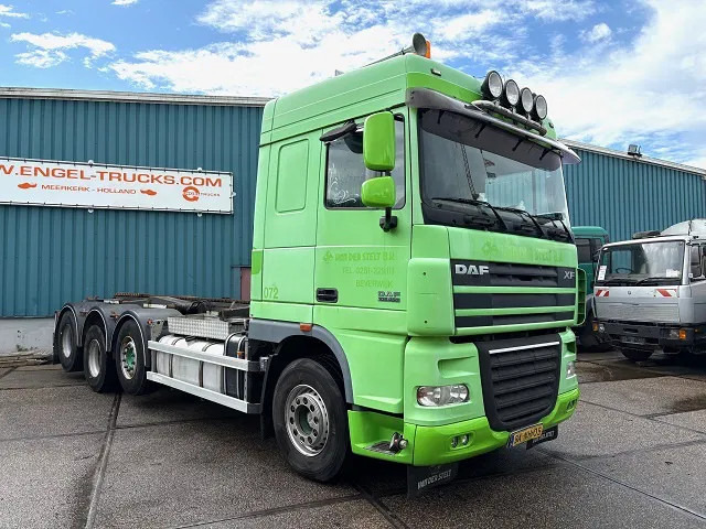 DAF XF 105.460 8x2 CHASSIS WITH MULTILIFT SYSTEM (ZF16 MANUAL GEARBOX / MX-BRAKE / 9.000 KG. FRONT-AXLE / LIFT-AXLES / FRIDGE / ETC. - Camion porte-conteneur/ Caisse mobile: photos 2 DAF XF 105.460 8x2 CHASSIS WITH MULTILIFT SYSTEM (ZF16 MANUAL GEARBOX / MX-BRAKE / 9.000 KG. FRONT-AXLE / LIFT-AXLES / FRIDGE / ETC. - Camion porte-conteneur/ Caisse mobile: photos 2